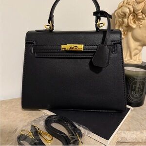 Elegant Black Leather Handbag